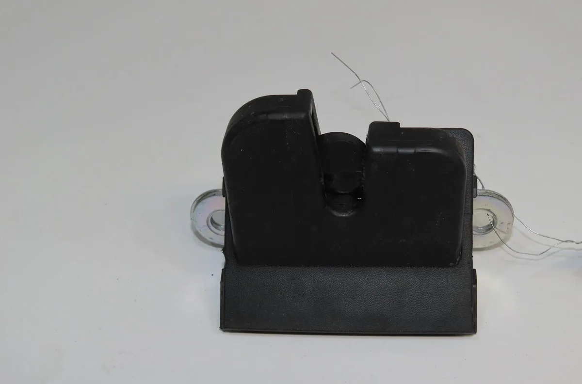 Serrure hayon Seat IBIZA IV (6J5, 6P1) 1.4 tdi (2008-2010) occasion