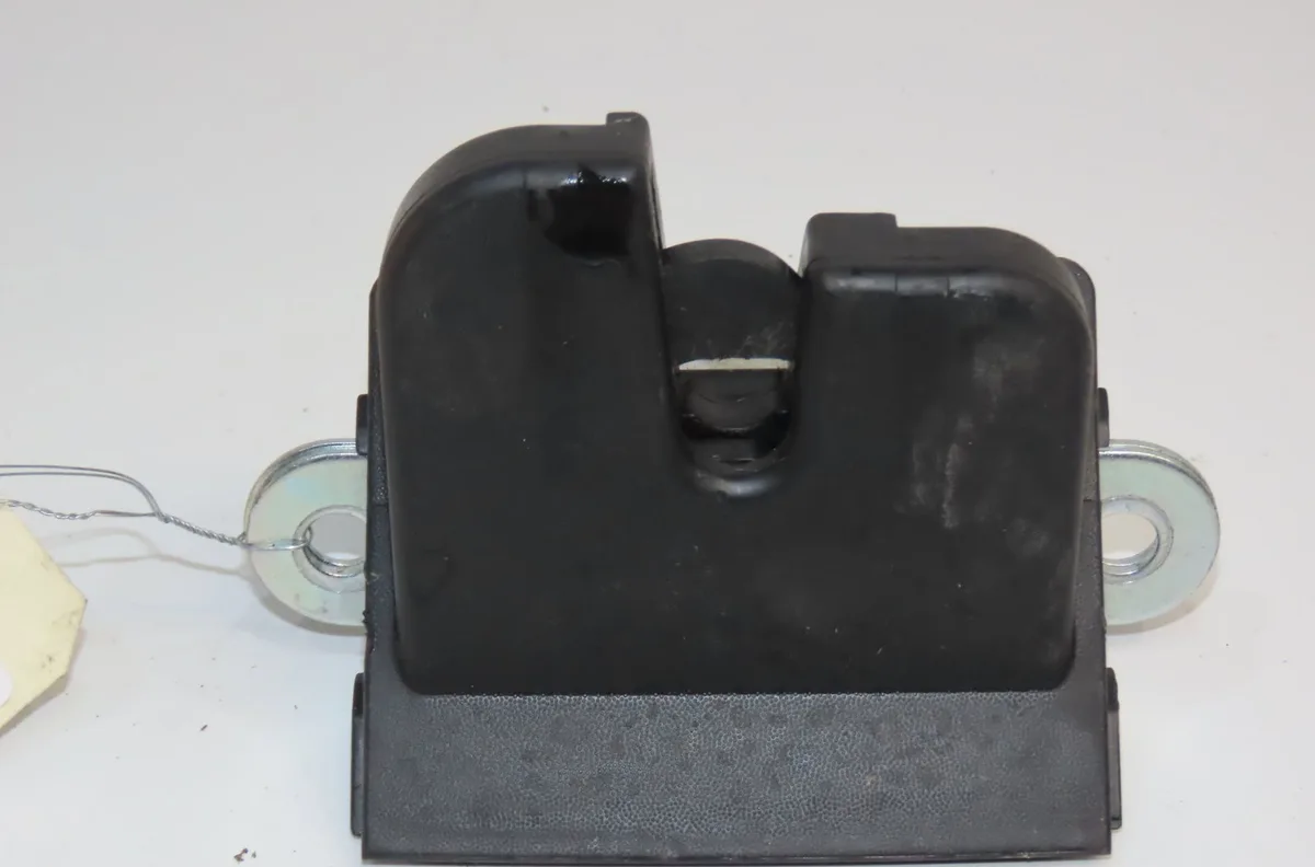 Serrure hayon Seat IBIZA IV (6J5, 6P1) 1.6 tdi (2009-2015) occasion