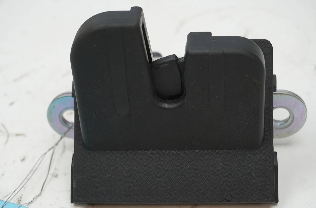 Serrure hayon Seat IBIZA IV (6J5, 6P1) 1.6 tdi (2009-2015) occasion