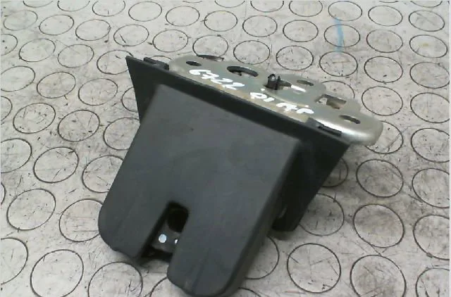 Serrure hayon SEAT IBIZA IV Phase 1 ST 05-2010--01-2012 1.6 TDI 90ch occasion