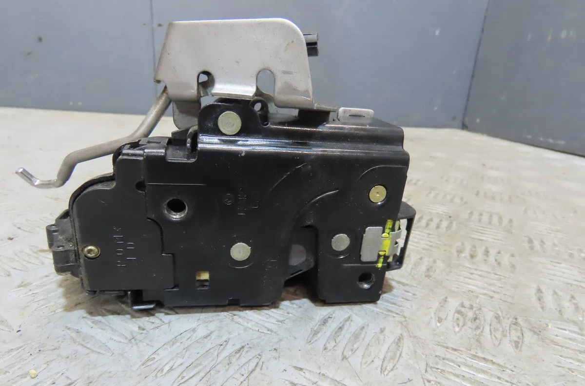 Serrure porte ard Audi A6 C5 (4B2) 2.5 tdi quattro (1997-2005) occasion