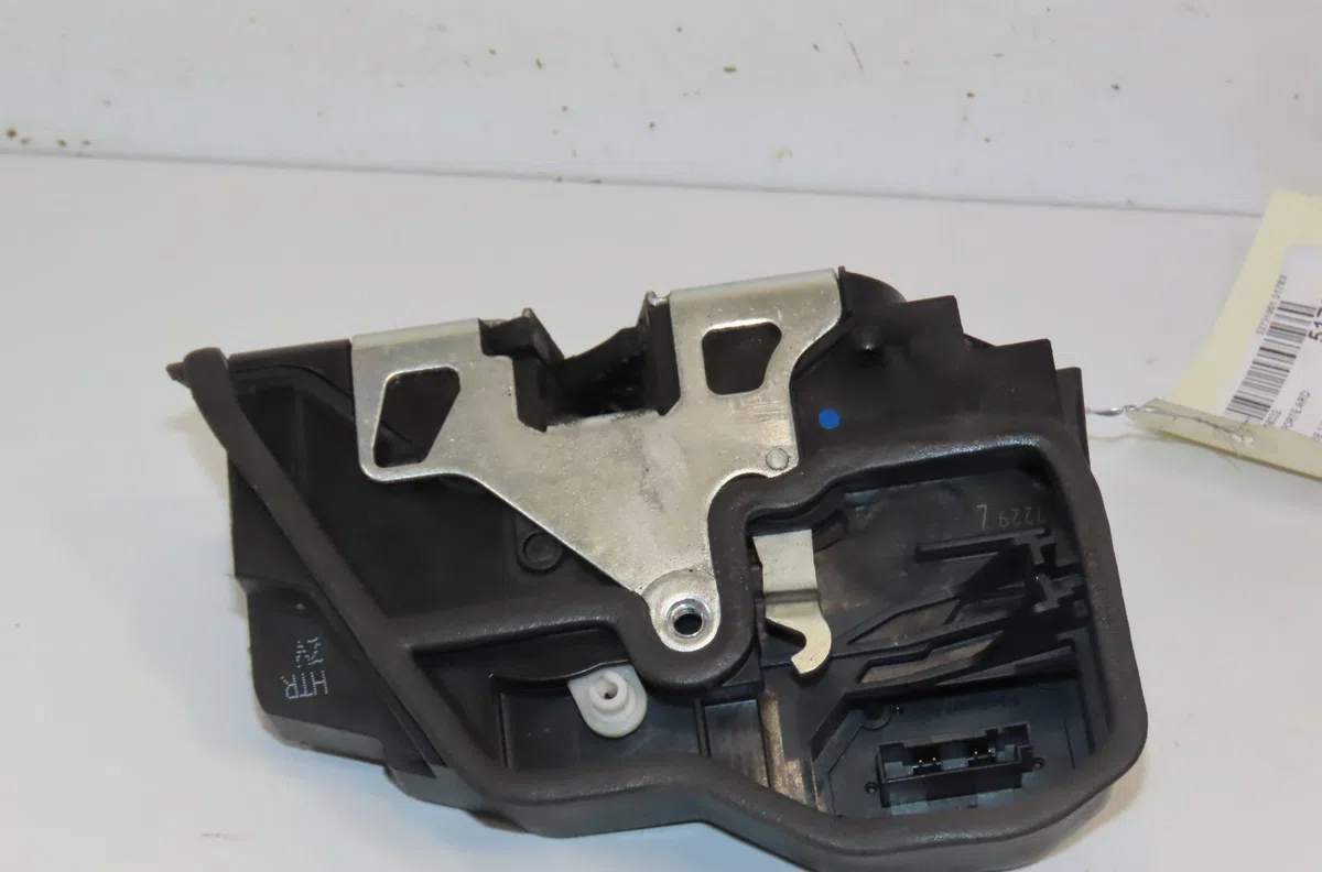 Serrure porte ard Bmw 1 (F20) 114 d (2012-2015) occasion
