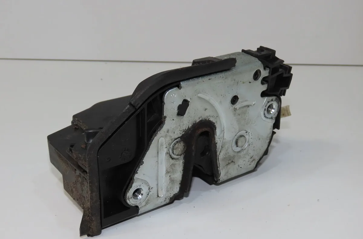 Serrure porte ard Bmw 1 (F20) 118 d xdrive (2013-2015) occasion