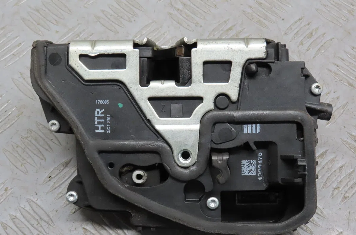 Serrure porte ard Bmw 3 (E90) 320 d (2004-2011) occasion
