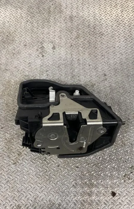 Serrure porte ard Bmw 5 (E60) 525 d (2004-2010) occasion