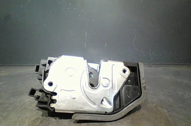 Serrure porte ard Bmw 5 (E60) 530 d (2002-2005) occasion
