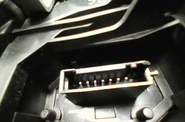 Serrure porte ard BMW SERIE 1 2006 occasion