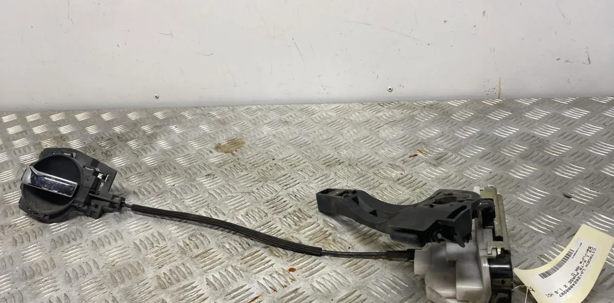 Serrure porte ard CITROEN C3 1 X-TR PHASE 2 occasion