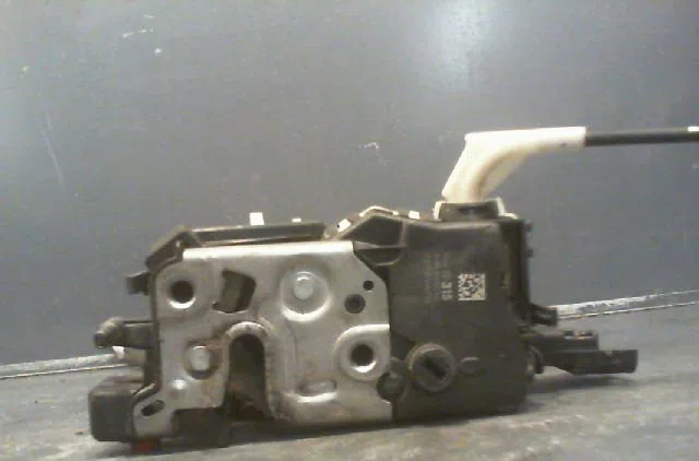 Serrure porte ard Citroën C3 II (SC_) 1.4 (2009-2016) 5 portes occasion