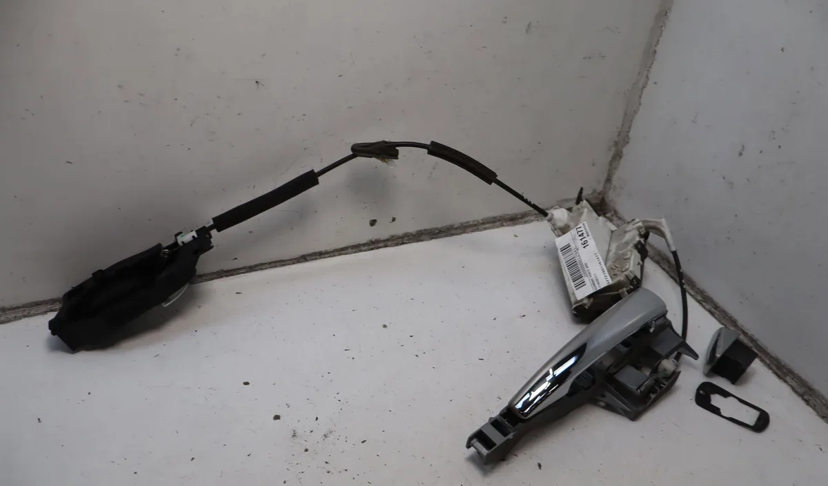 Serrure porte ard Citroen C3 II (SC_) 1.4 hdi 70 (sc8hzc, sc8hr0, sc8hp4) (2009) 5 portes occasion
