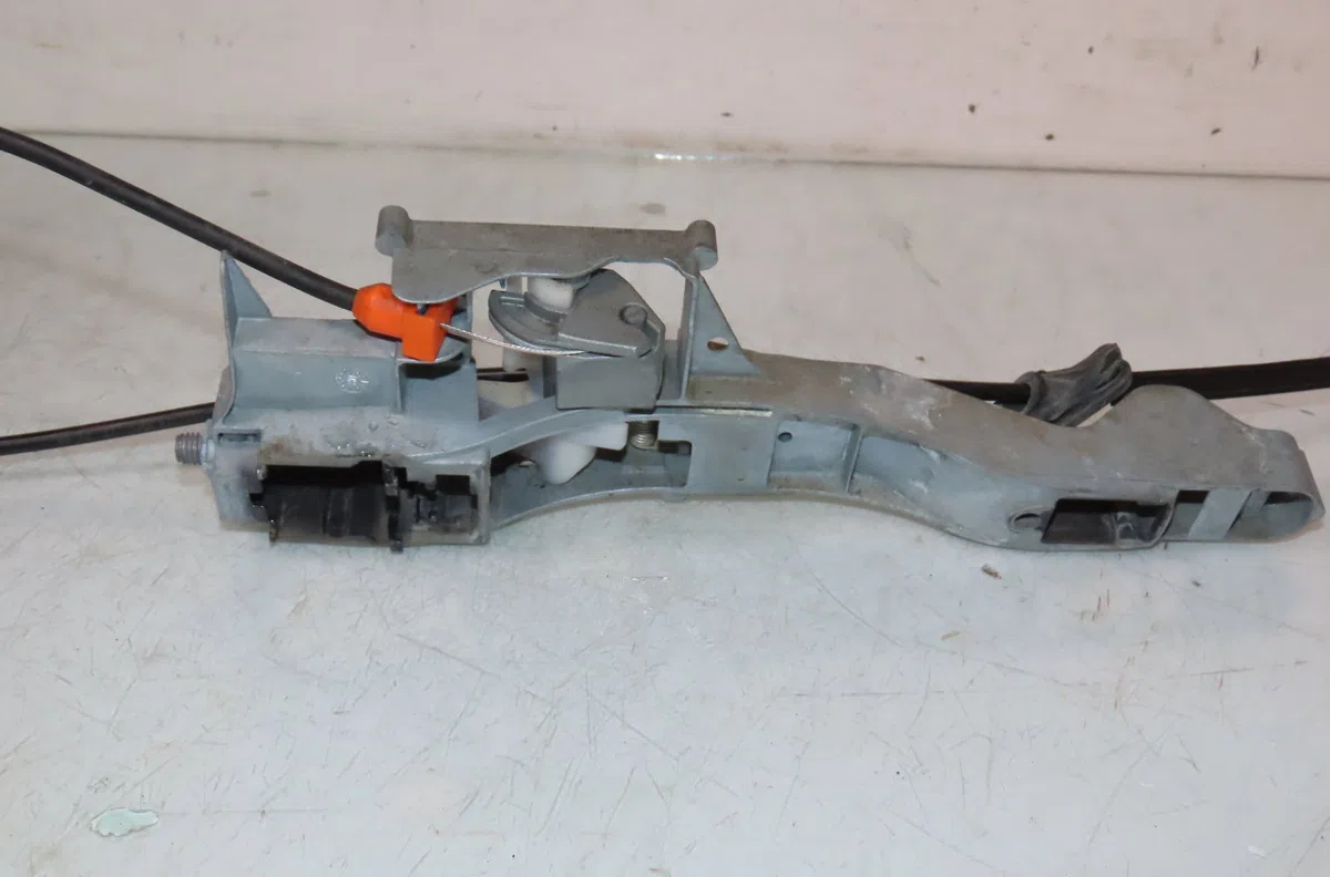 Serrure porte ard Citroën C4 GRAND PICASSO I (UA_) 2.0 hdi 138 (2006-2013) occasion