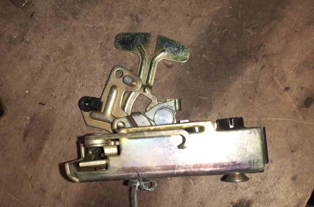 Serrure porte ard Citroen SAXO (S0, S1) 1.5 d (1996-2001) 5 portes occasion