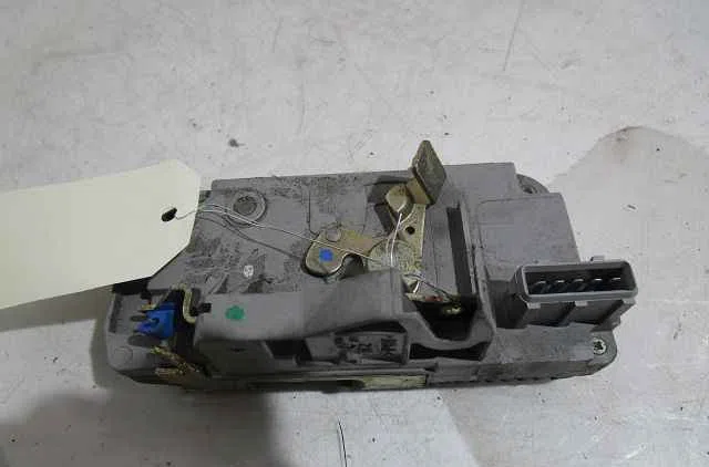 Serrure porte ard CITROEN XANTIA occasion