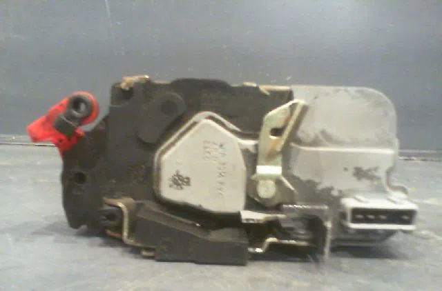 Serrure porte ard CITROEN XSARA Phase 1 02-1998--09-2000 1.4i occasion