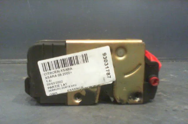 Serrure porte ard CITROEN XSARA Phase 1 02-1998--09-2000 1.4i occasion