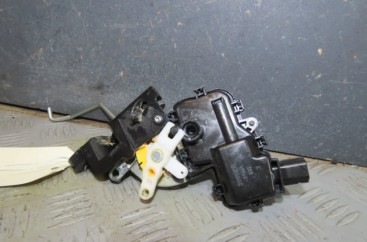 Serrure porte ard Dacia SPRING Ev (b6m1) (2020) 5 portes occasion