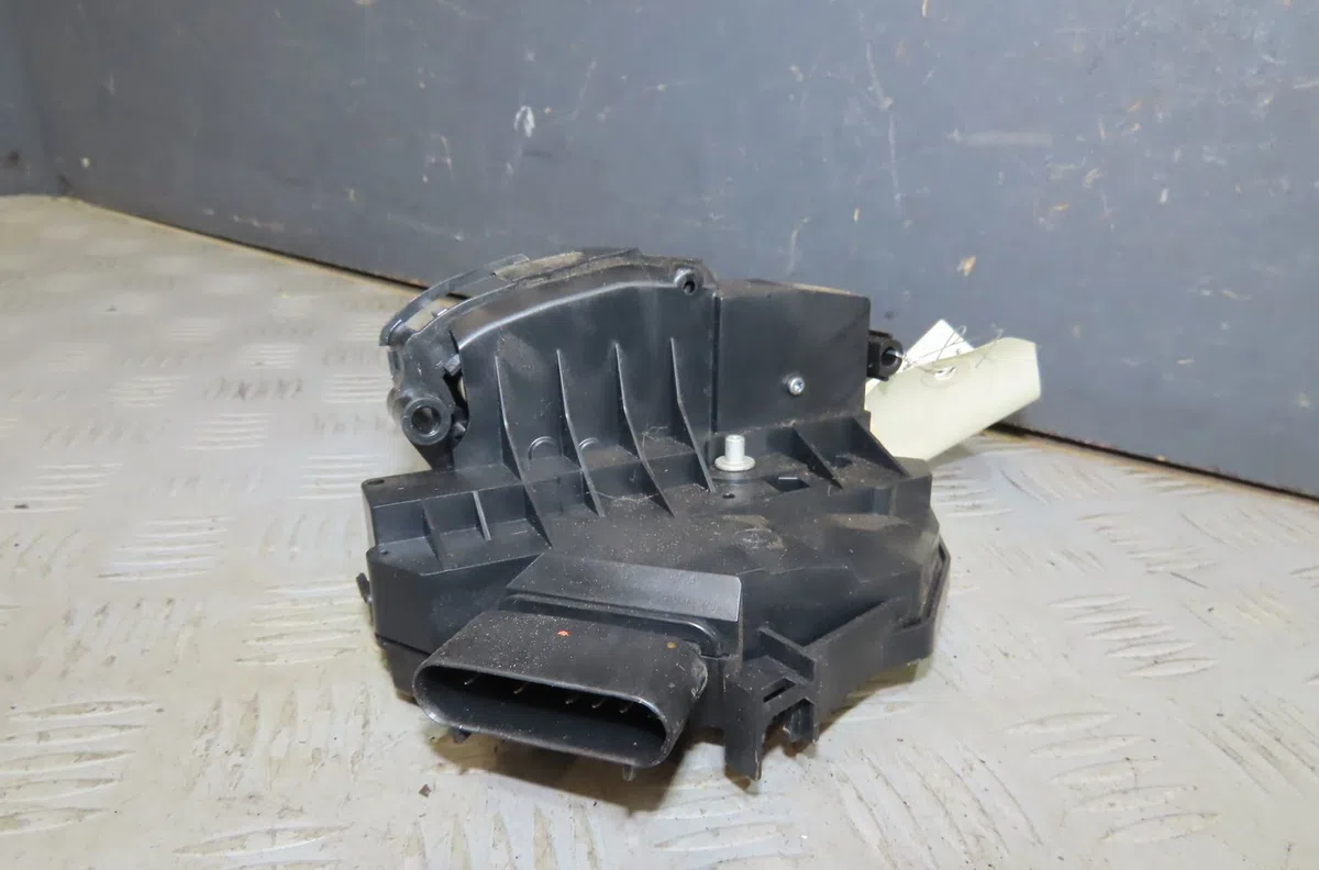 Serrure porte ard Ford C-MAX II (DXA-CB7, DXA-CEU) 2.0 tdci (2010-2019) occasion