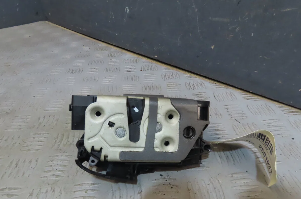 Serrure porte ard Ford C-MAX II (DXA-CB7, DXA-CEU) 2.0 tdci (2010-2019) occasion