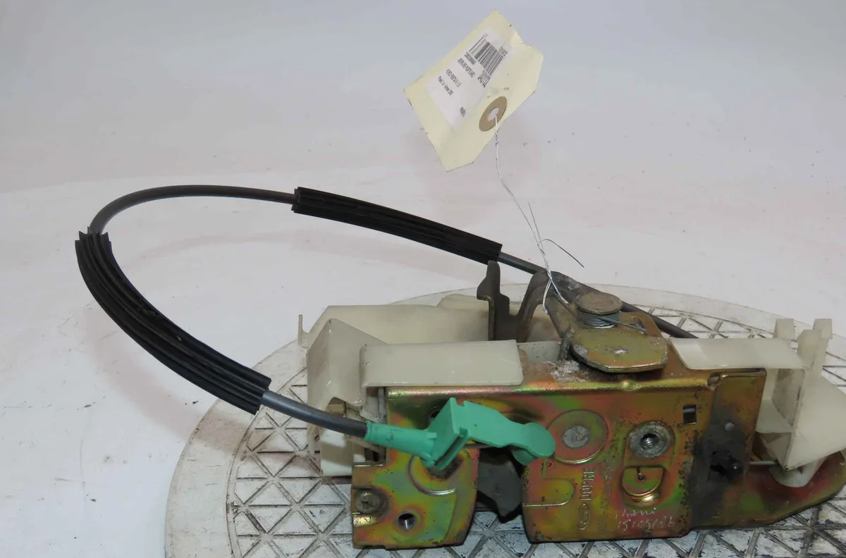 Serrure porte ard FORD FIESTA IV occasion
