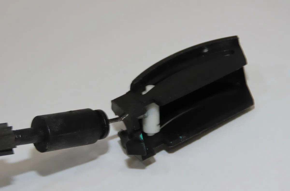 Serrure porte ard FORD FIESTA V 2004 occasion