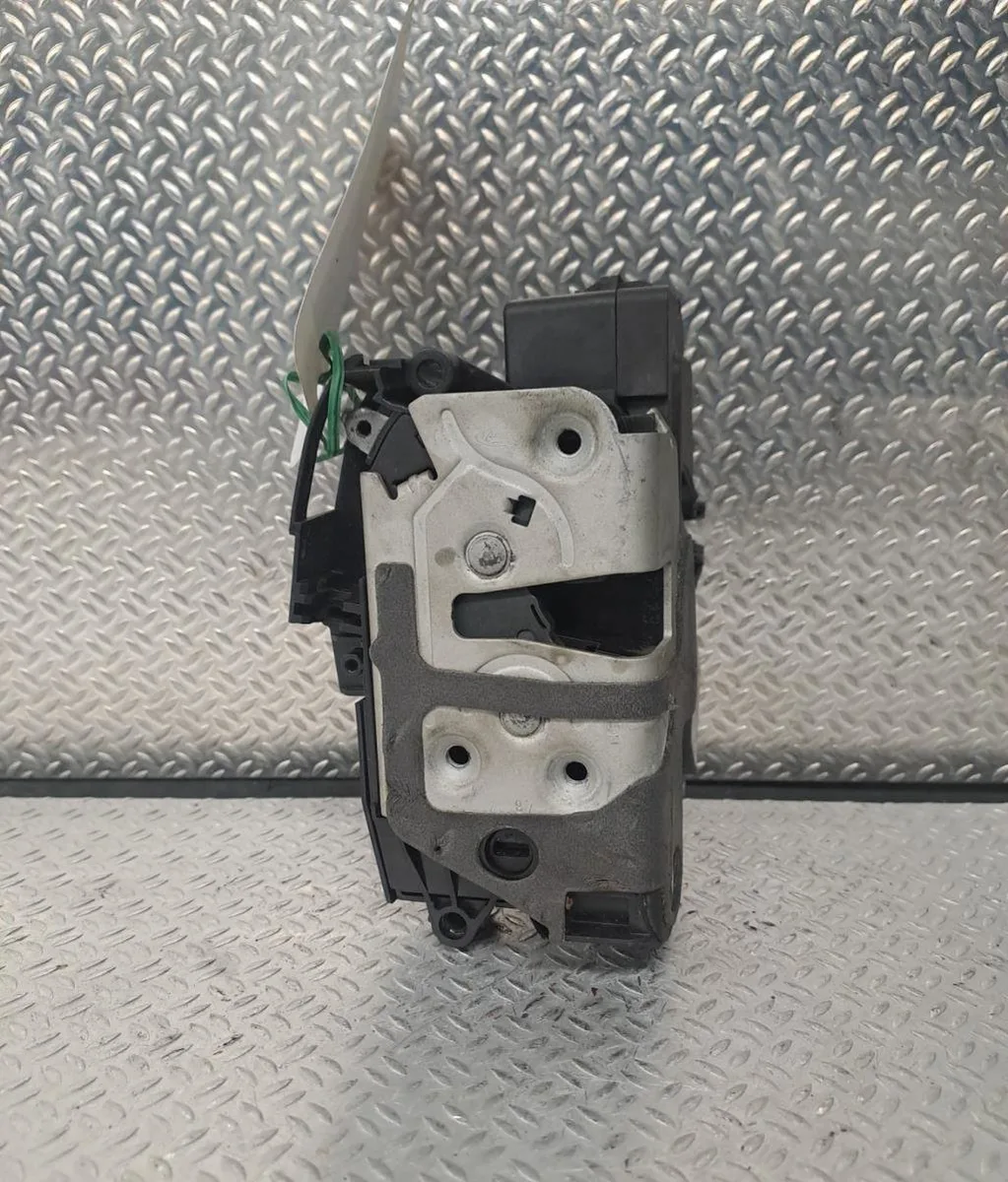 Serrure porte ard FORD FOCUS 3 PHASE 1 occasion