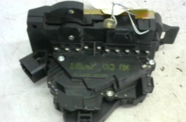 Serrure porte ard Ford FOCUS I Clipper (DNW) 1.8 tdci (2001-2004) occasion