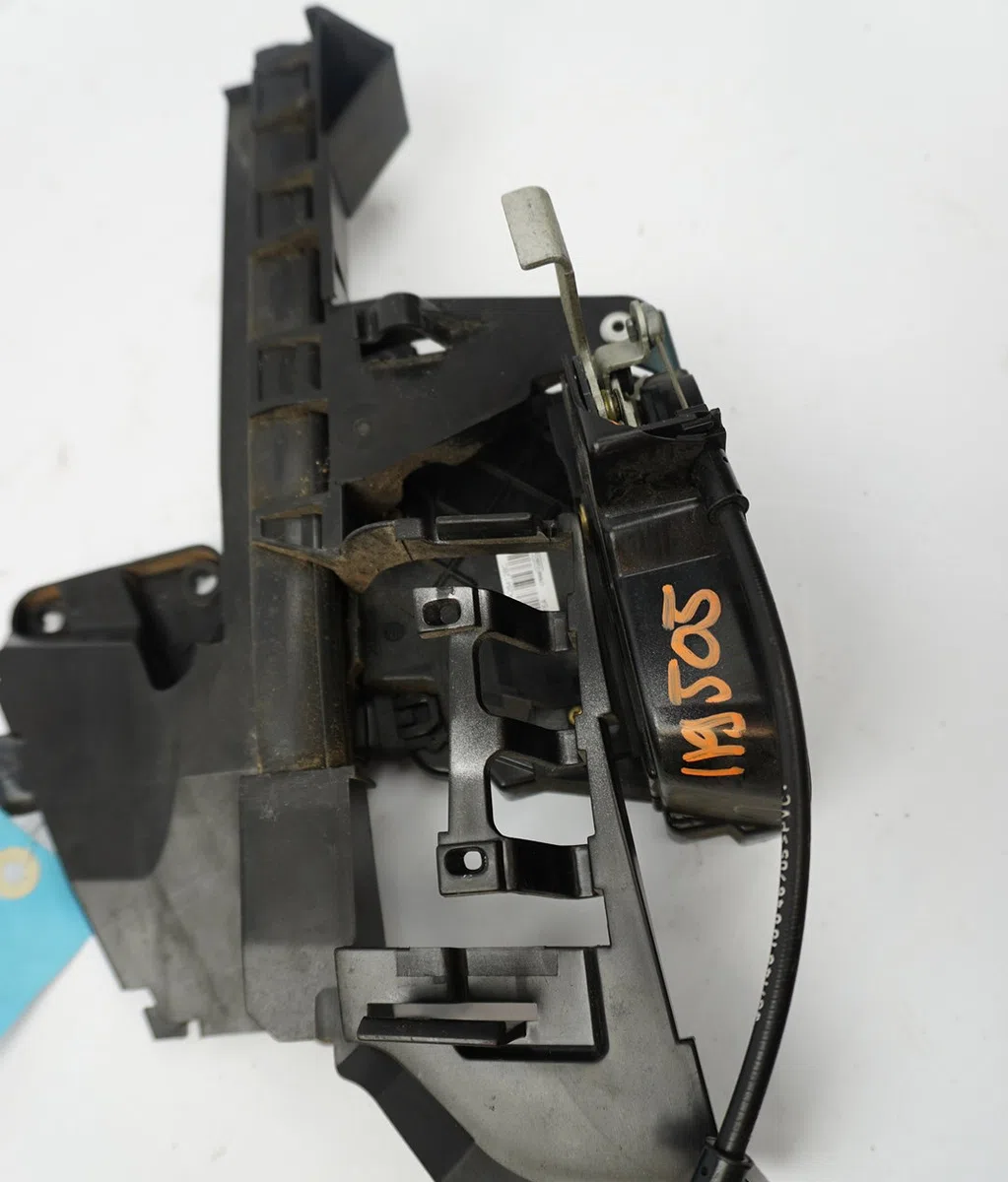 Serrure porte ard Ford FOCUS II (DA_, HCP, DP) 1.8 flexifuel (2006-2012) occasion