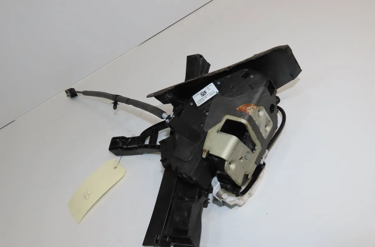 Serrure porte ard Ford FOCUS III 1.5 tdci (2014-2017) occasion