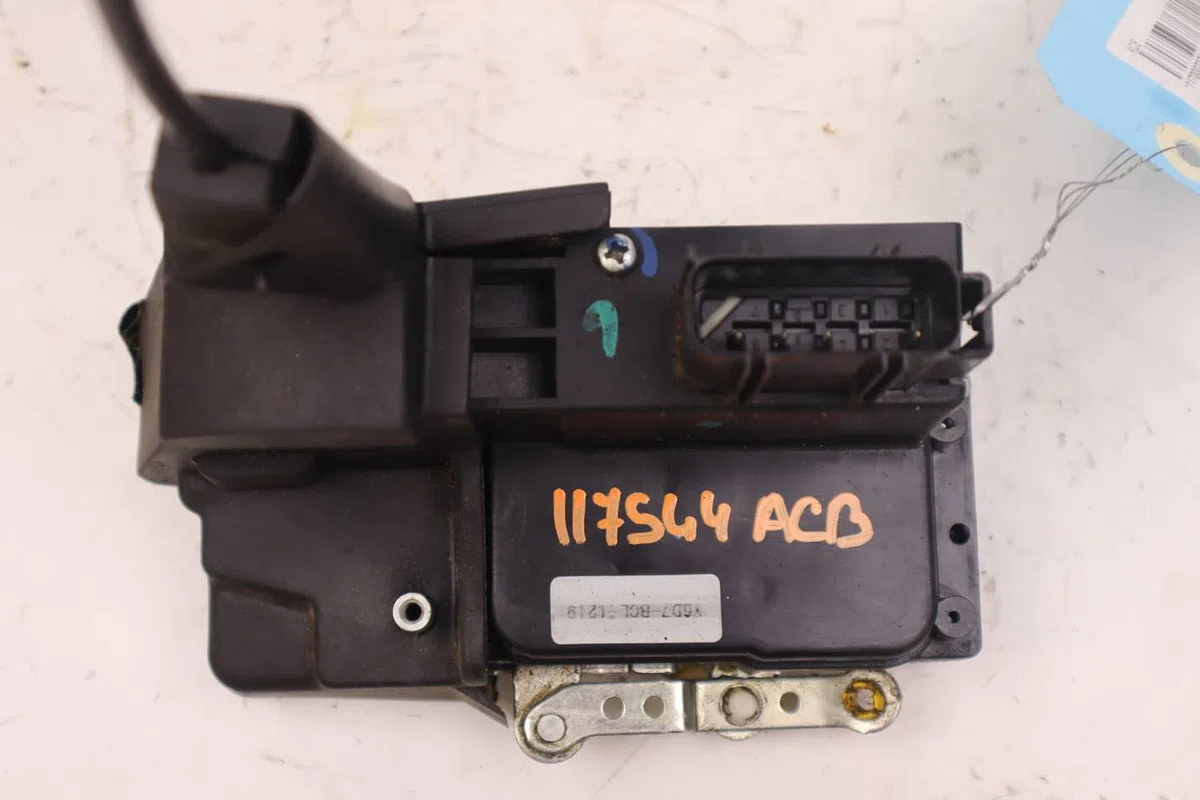 Serrure porte ard Ford FUSION (JU_) 1.6 tdci (2004-2012) 5 portes occasion