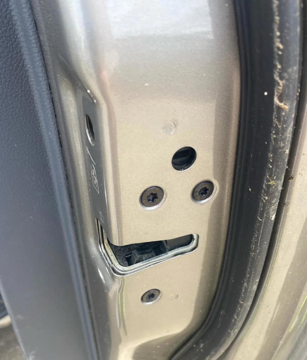 Serrure porte ard FORD RANGER 4 PHASE 2 occasion