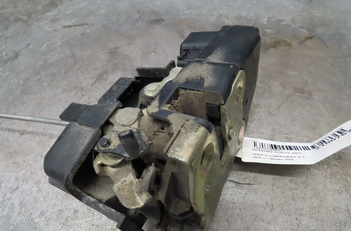 Serrure porte ard Jeep GRAND CHEROKEE II (WJ, WG) 4.0 4x4 (1999-2005) occasion