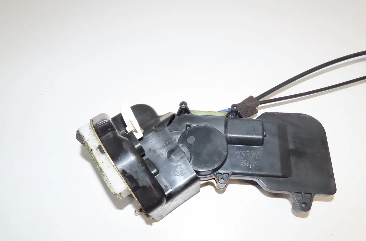 Serrure porte ard Mazda 2 (DY) 1.25 (dy3w) (2003-2007) occasion