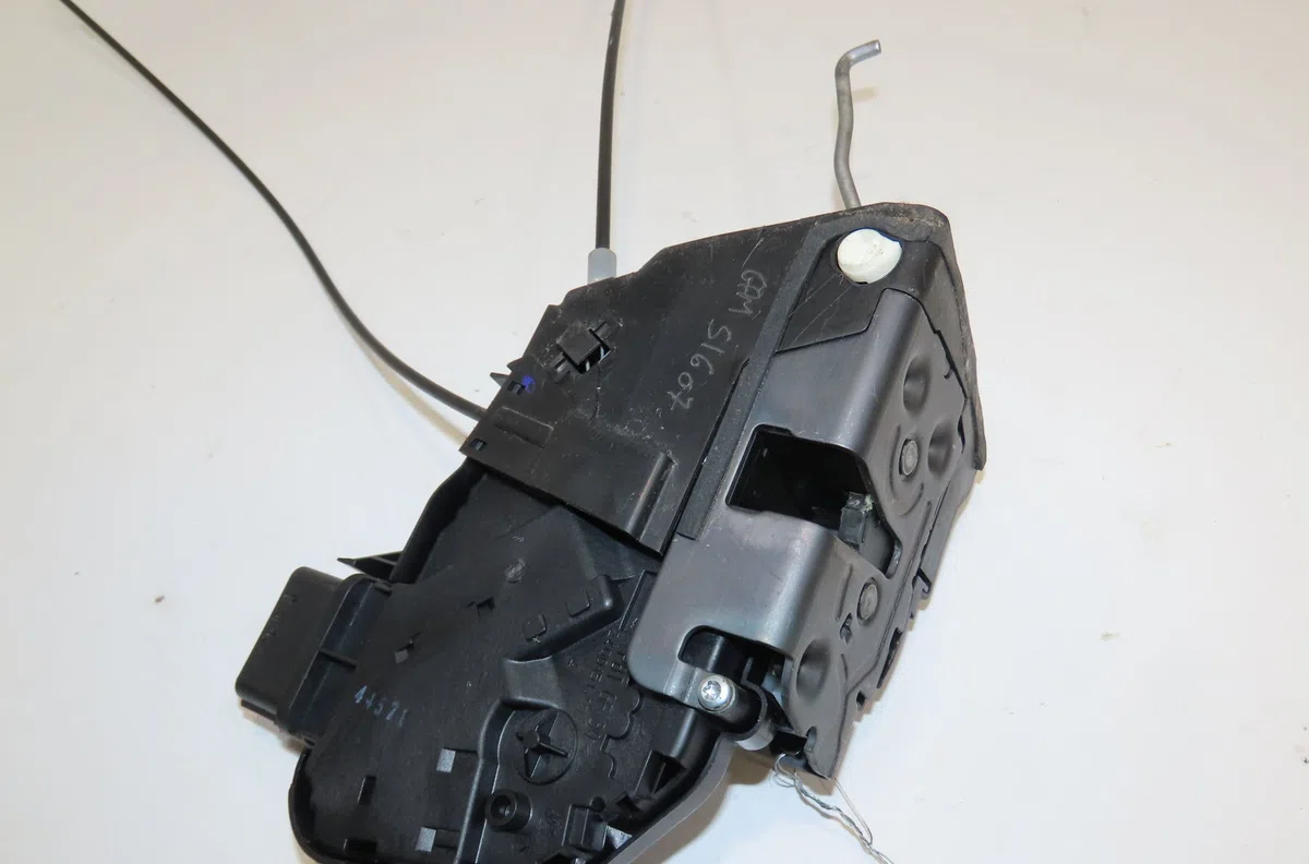 Serrure porte ard Mazda 3 (BK) 2.0 (bkep) (2003-2009) occasion