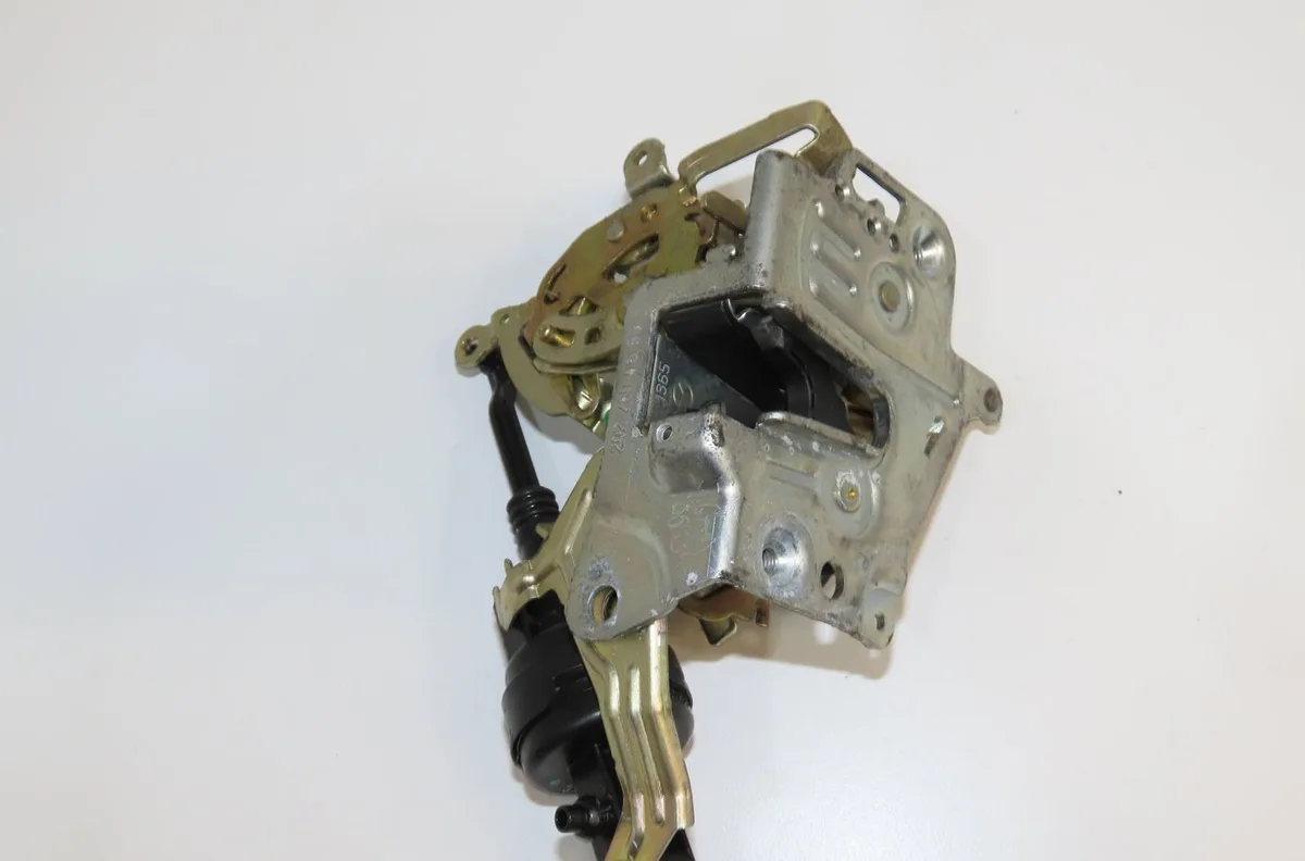 Serrure porte ard Mercedes-benz CLASSE E (W210) E 270 cdi (210.016) (1999-2002) occasion