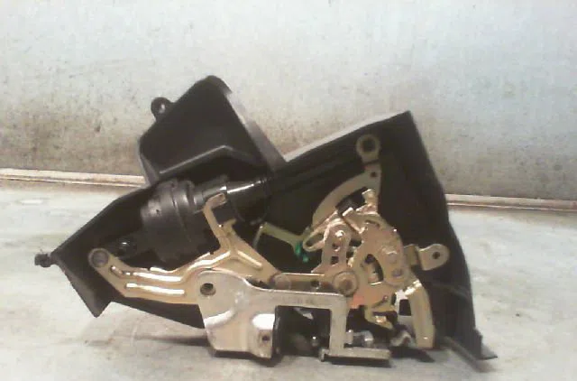 Serrure porte ard MERCEDES CLASSE C 1996 occasion