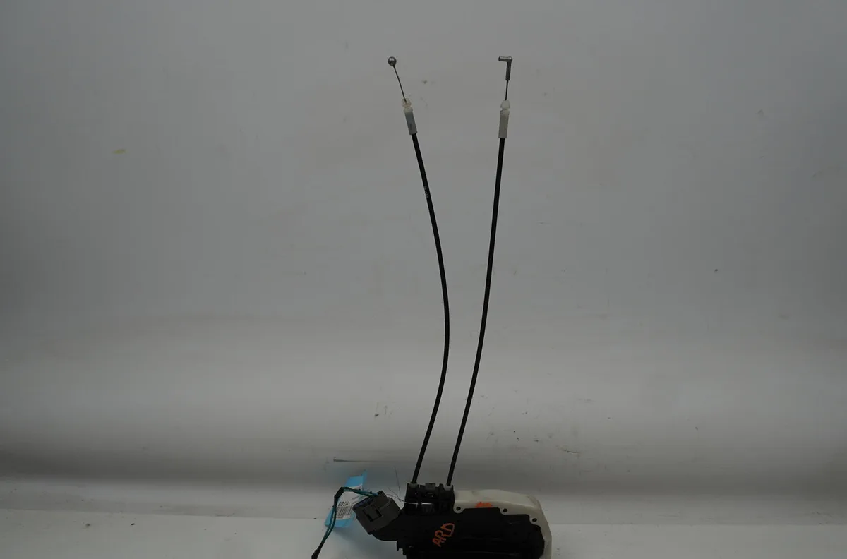 Serrure porte ard Nissan MICRA IV (K13K) 1.2 (2010-2015) occasion