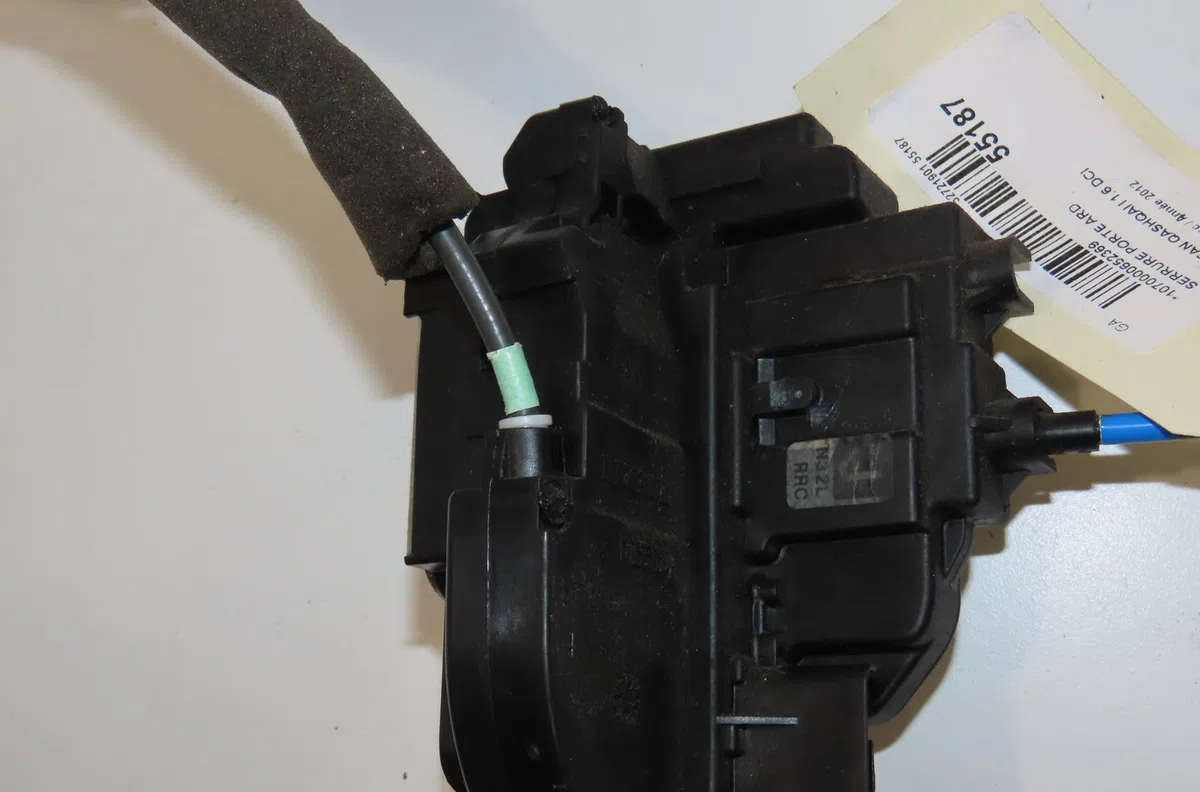 Serrure porte ard Nissan QASHQAI - QASHQAI 2 I (J10, NJ10, JJ10E) 1.6 dci traction intégrale (2011-2013) occasion