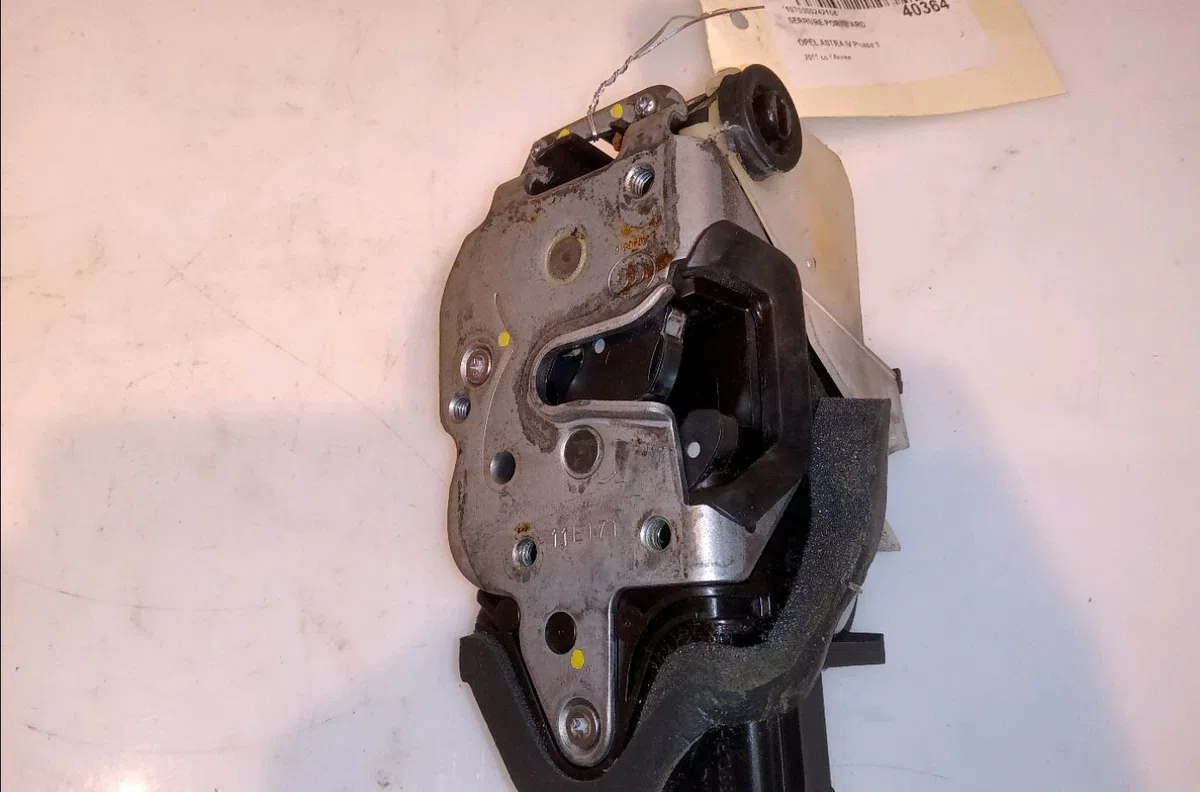 Serrure porte ard Opel ASTRA J (P10) 1.7 cdti (68) (2009-2015) occasion