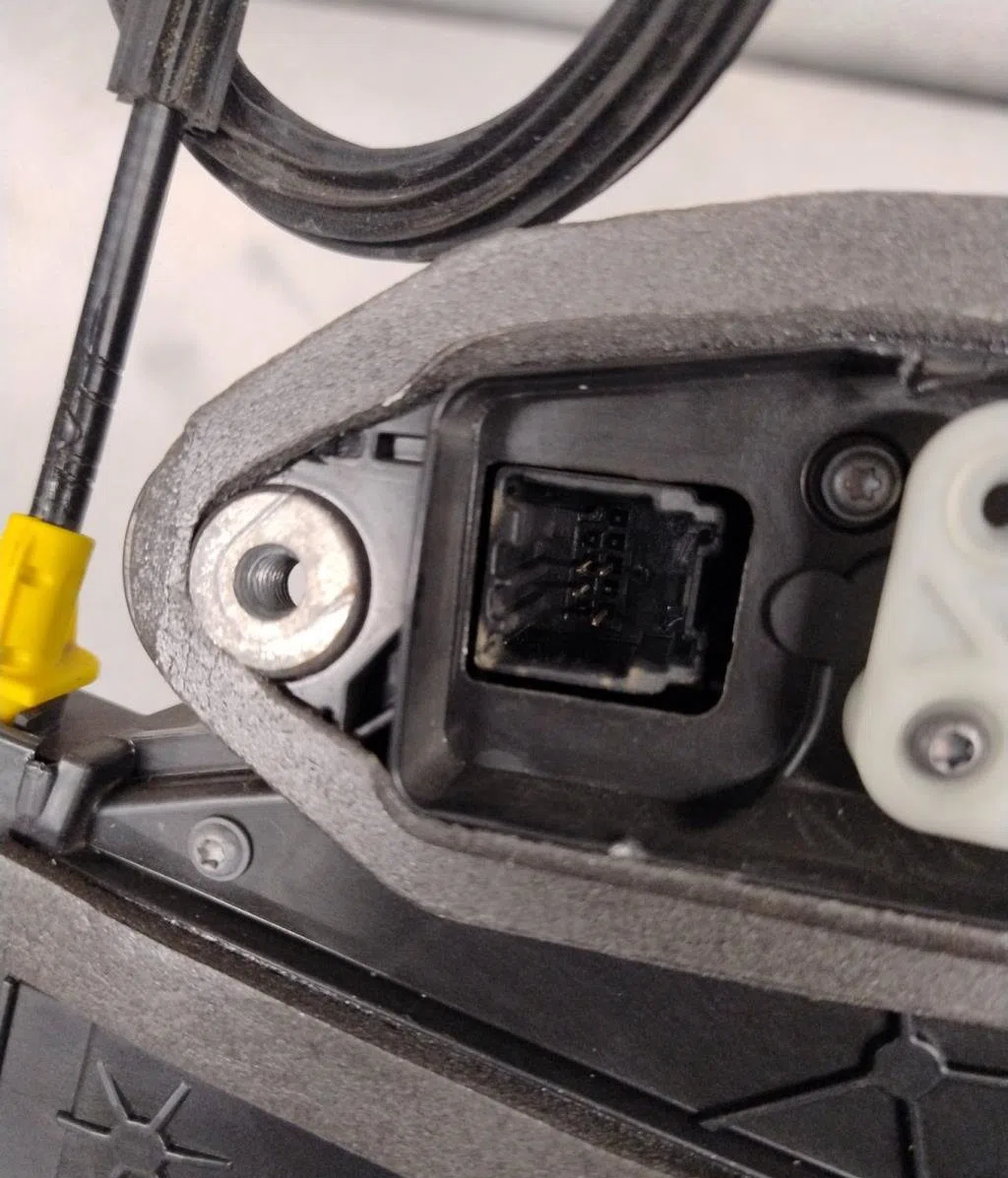 Serrure porte ard OPEL ASTRA K  ASTRA K PHASE 1 occasion
