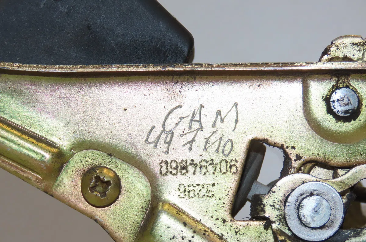 Serrure porte ard Opel CORSA B (S93) 1.4 i (f08, f68, m68) (1993-2000) occasion