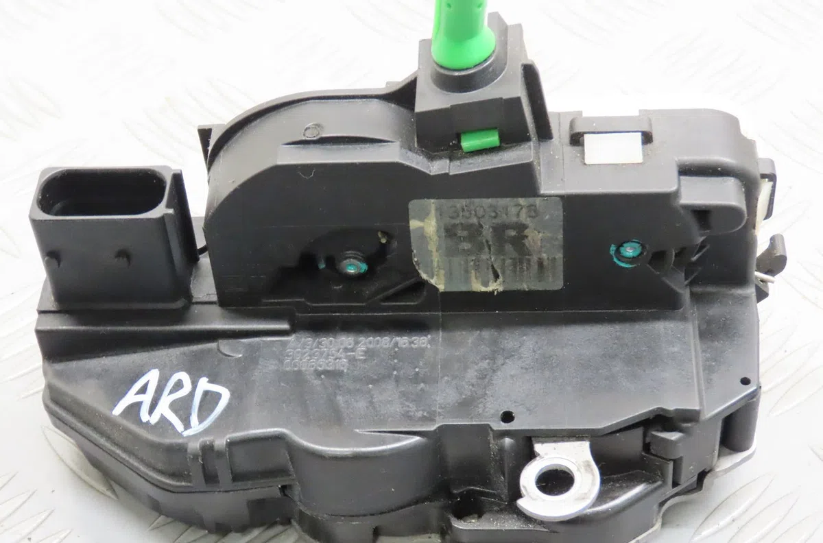 Serrure porte ard Opel INSIGNIA A A trois volumes (G09) 1.8 (69) (2008-2017) occasion