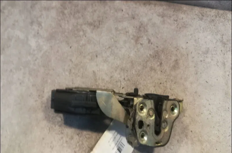 Serrure porte ard Opel VECTRA A 3-5 portes (J89) 1.7 td (f68, m68) (1990-1995) occasion