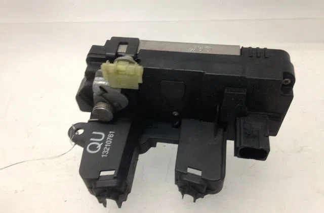 Serrure porte ard Opel VECTRA C GTS (Z02) 1.9 cdti (f68) (2004-2009) occasion