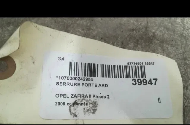 Serrure porte ard OPEL ZAFIRA II 2009 occasion