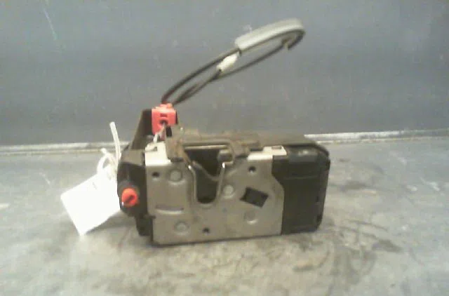 Serrure porte ard Opel ZAFIRA - ZAFIRA FAMILY B (A05) 1.9 cdti (m75) (2005-2015) 5 portes occasion