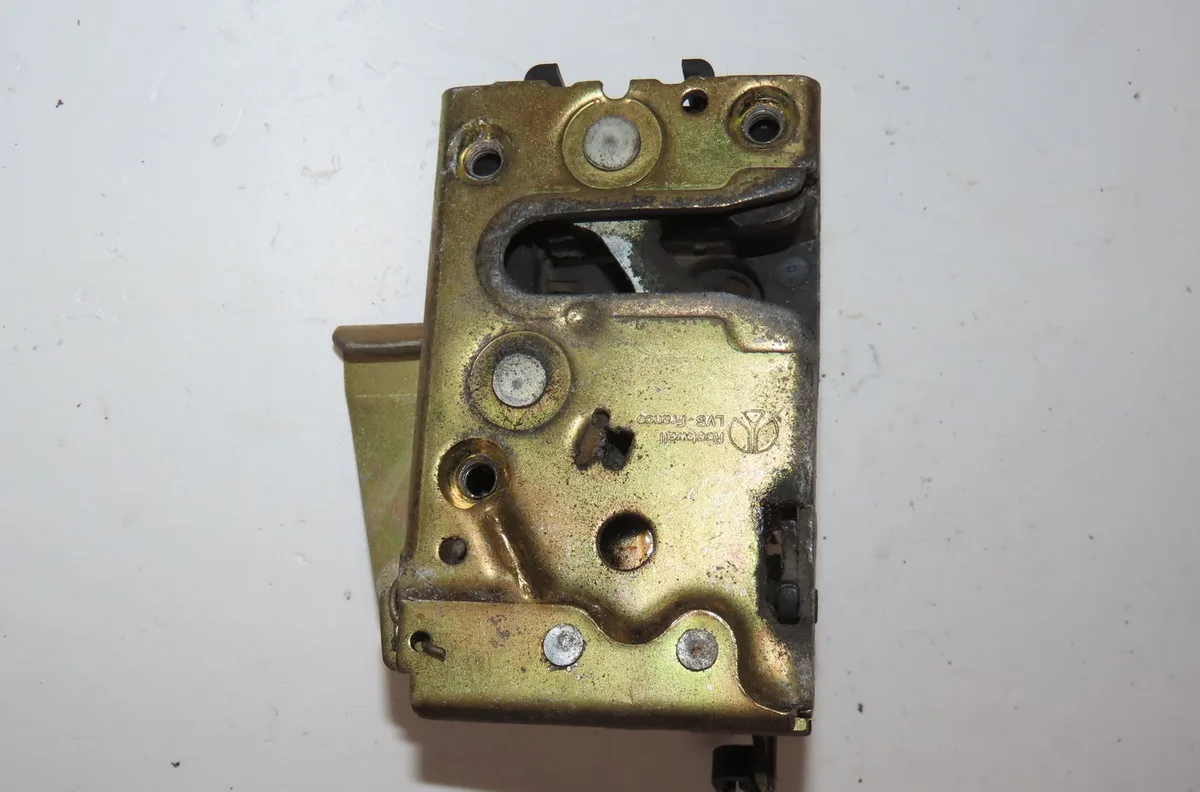 Serrure porte ard Peugeot 106 II (1A_, 1C_) 1.0 i (1996-2001) occasion