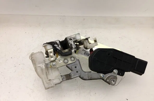 Serrure porte ard Peugeot 107 (PM_, PN_) 1.4 hdi (2005-2014) occasion