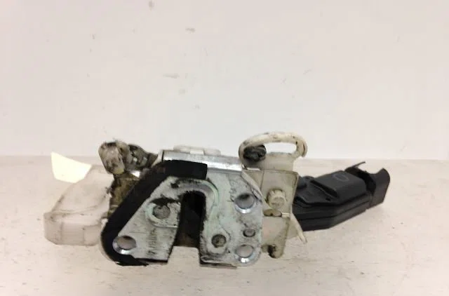 Serrure porte ard Peugeot 107 (PM_, PN_) 1.4 hdi (2005-2014) occasion