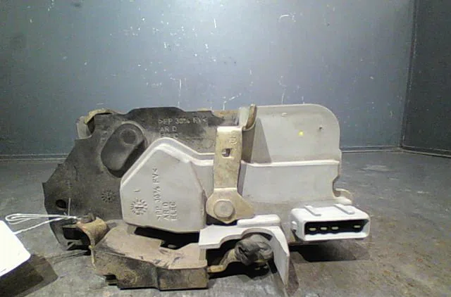 Serrure porte ard Peugeot 206 3-5 portes (2A-C) 1.9 d (1998-2001) 5 portes occasion