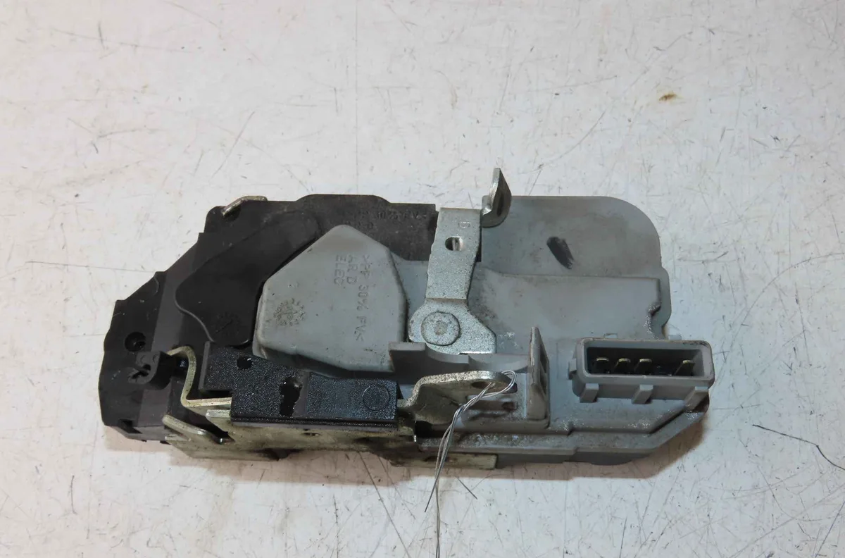 Serrure porte ard PEUGEOT 206 occasion